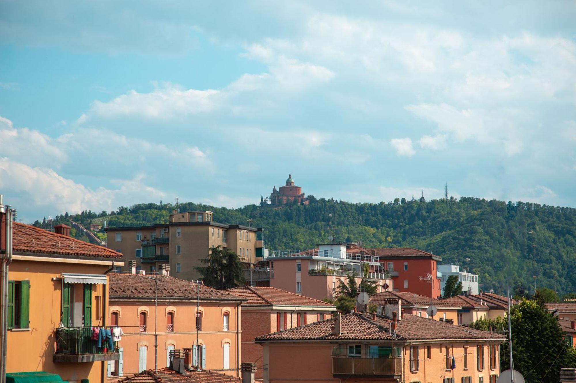 Appartamento Accogliente Con Vista San Luca Bolonia Exterior foto